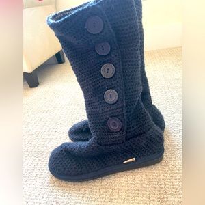Muk Luks À La Mode Knit Navy Boots